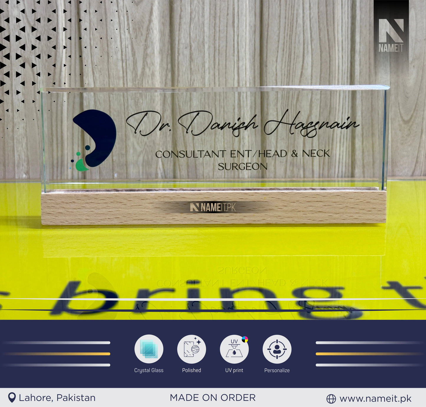 Table Name Plate, Wooden Base, Crystal Glass Name Plate for Desk, Teacher Desk Name Plate Cute Office Decorations for Women Personalized Name Plate Appreciation Gifts for Coworkers Teachers