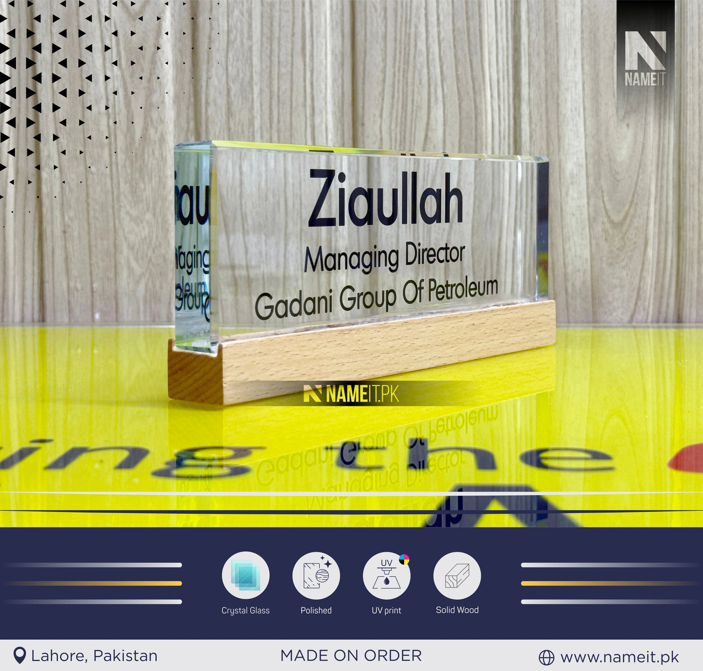 Table Name Plate, Wooden Base, Crystal Glass Name Plate for Desk, Teacher Desk Name Plate Cute Office Decorations for Women Personalized Name Plate Appreciation Gifts for Coworkers Teachers.