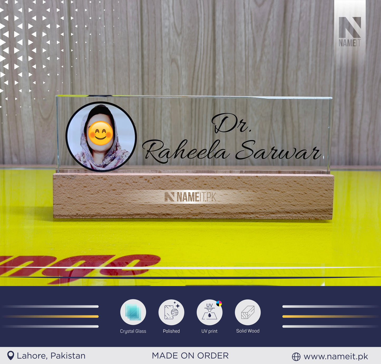 Table Name Plate, Wooden Base, Crystal Glass Name Plate for Desk, Teacher Desk Name Plate Cute Office Decorations for Women Personalized Name Plate Appreciation Gifts for Coworkers Teachers