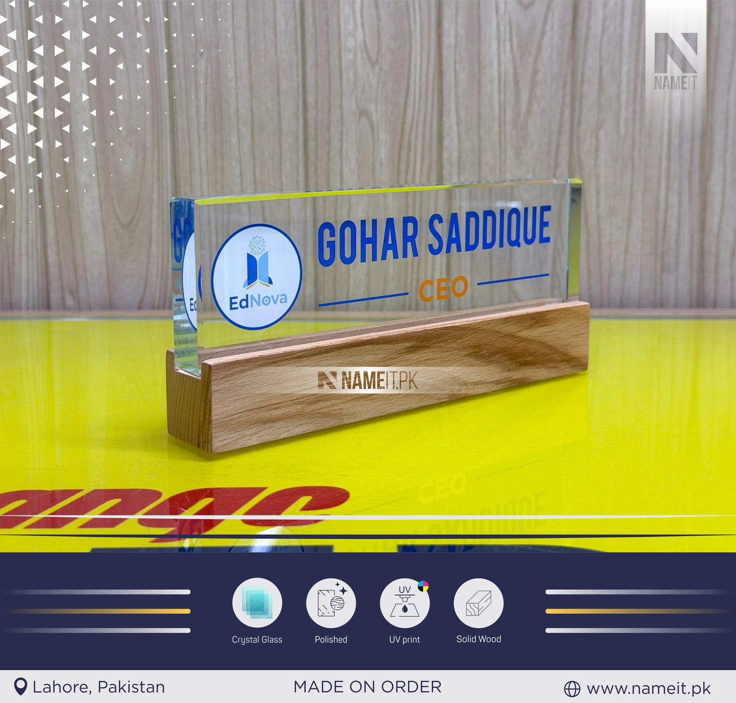 Table Name Plate, Wooden Base, Crystal Glass Name Plate for Desk, Teacher Desk Name Plate Cute Office Decorations for Women Personalized Name Plate Appreciation Gifts for Coworkers Teachers.