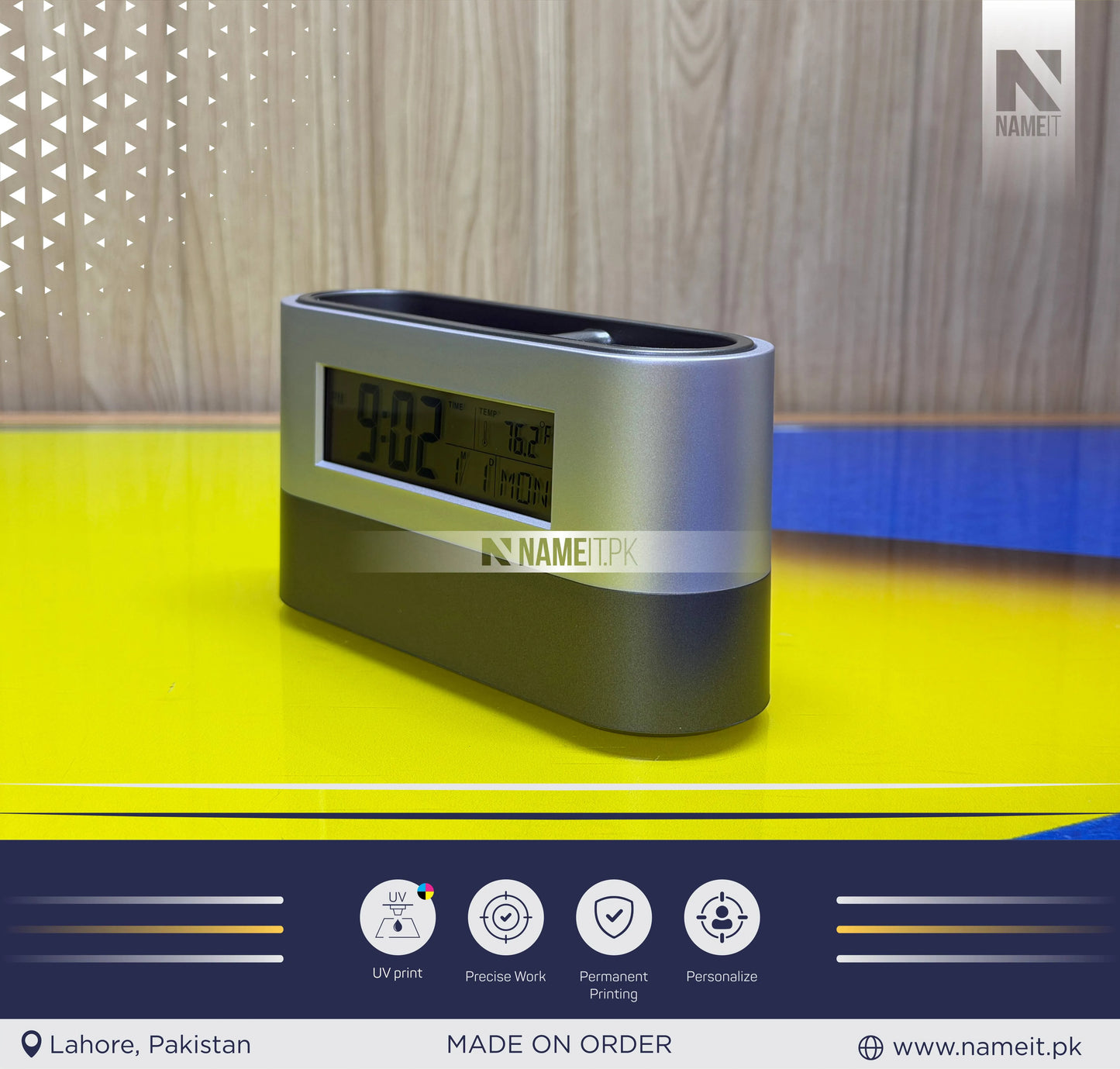 Pen & Card Holder, Pen Holder with Digital LCD Clock Calendar Timer Temperature Display for Home Office Desktop Pencil Cup Electronic Pencil Cup Multifunctional LED Desk Clock 15 x 4.7 x 8cm