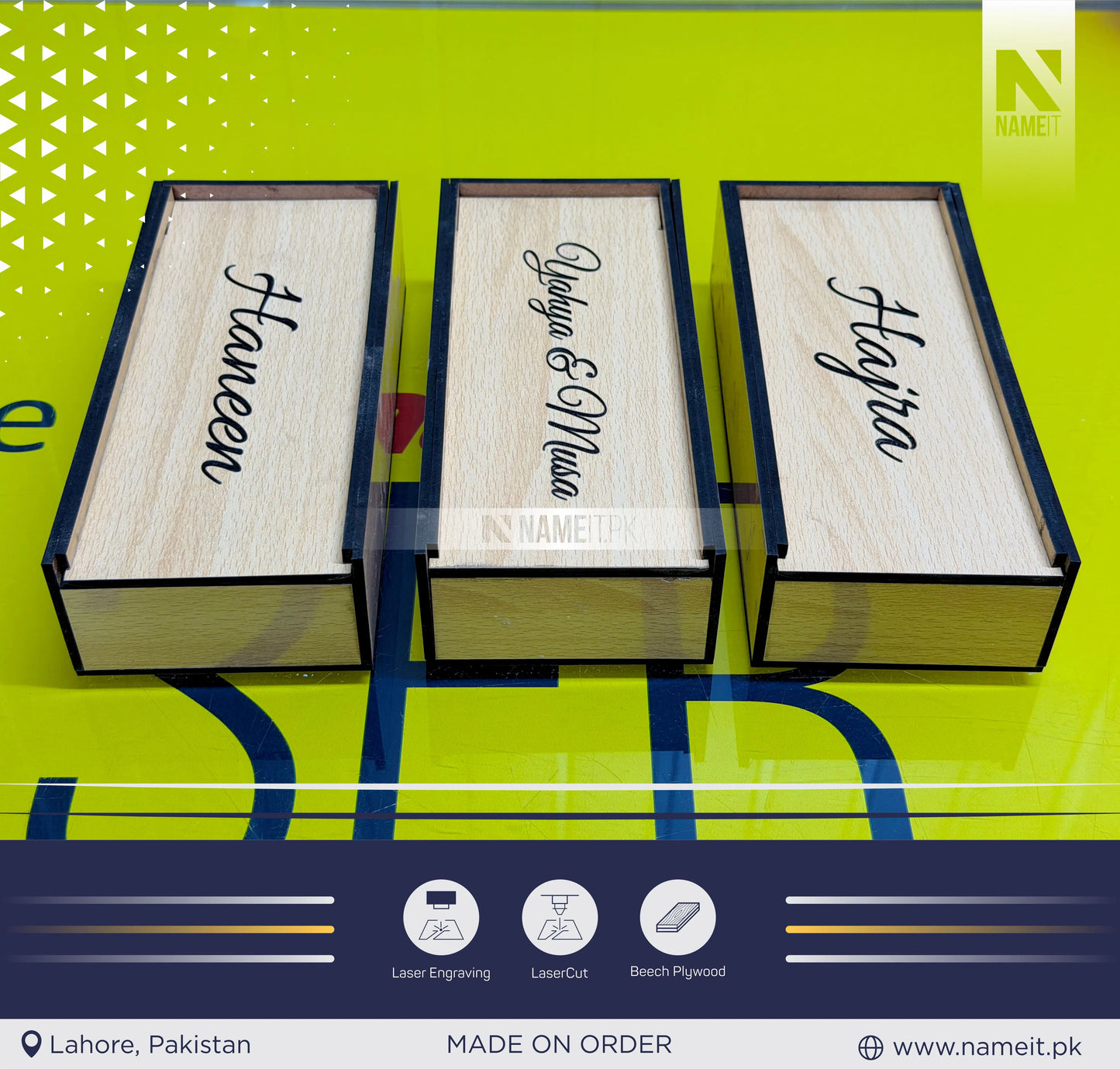 Wooden money box with personalized engraving as a beautiful wedding gift, money envelope for special occasions