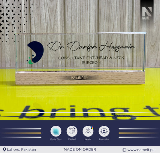 Table Name Plate, Wooden Base, Crystal Glass Name Plate for Desk, Teacher Desk Name Plate Cute Office Decorations for Women Personalized Name Plate Appreciation Gifts for Coworkers Teachers